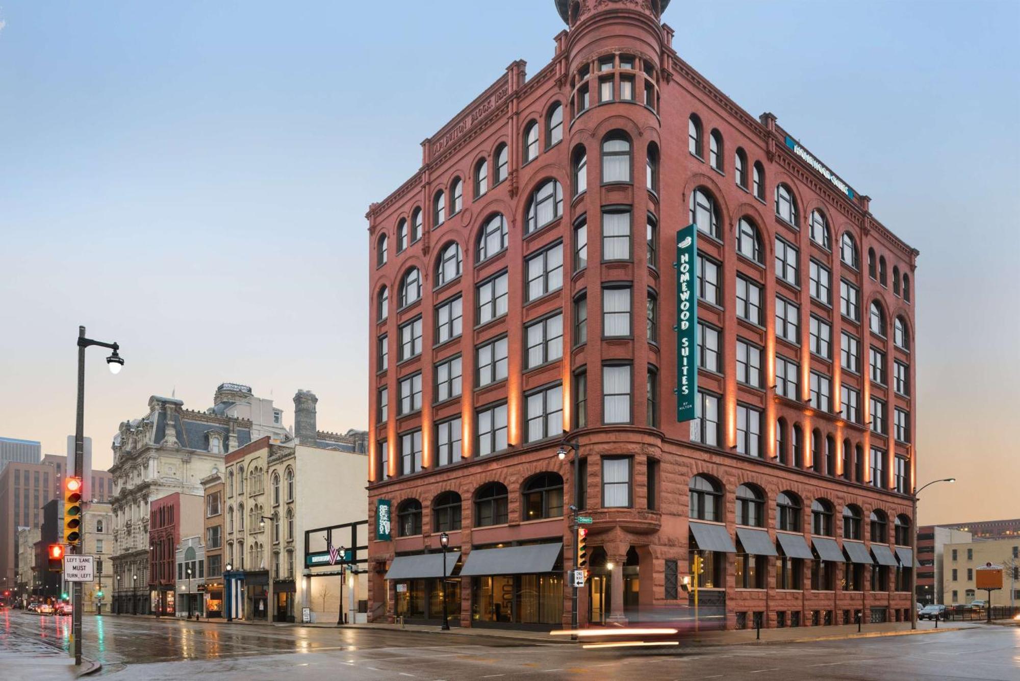Homewood By Hilton Downtown Hotel Milwaukee